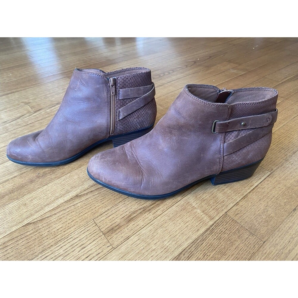 GUC CLARKS 11 Comfort ADDIY GLADYS Brown LEATHER Ankle Boot Booties Western Chic